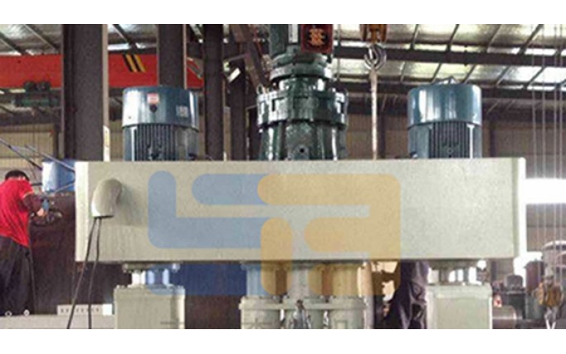 結構膠設備干粉攪拌機日常保養時需要注意的事項